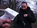 Public  Agent  v  českých ulicích aneb rychlý prachy pro okouzlující brunetku Aliciu